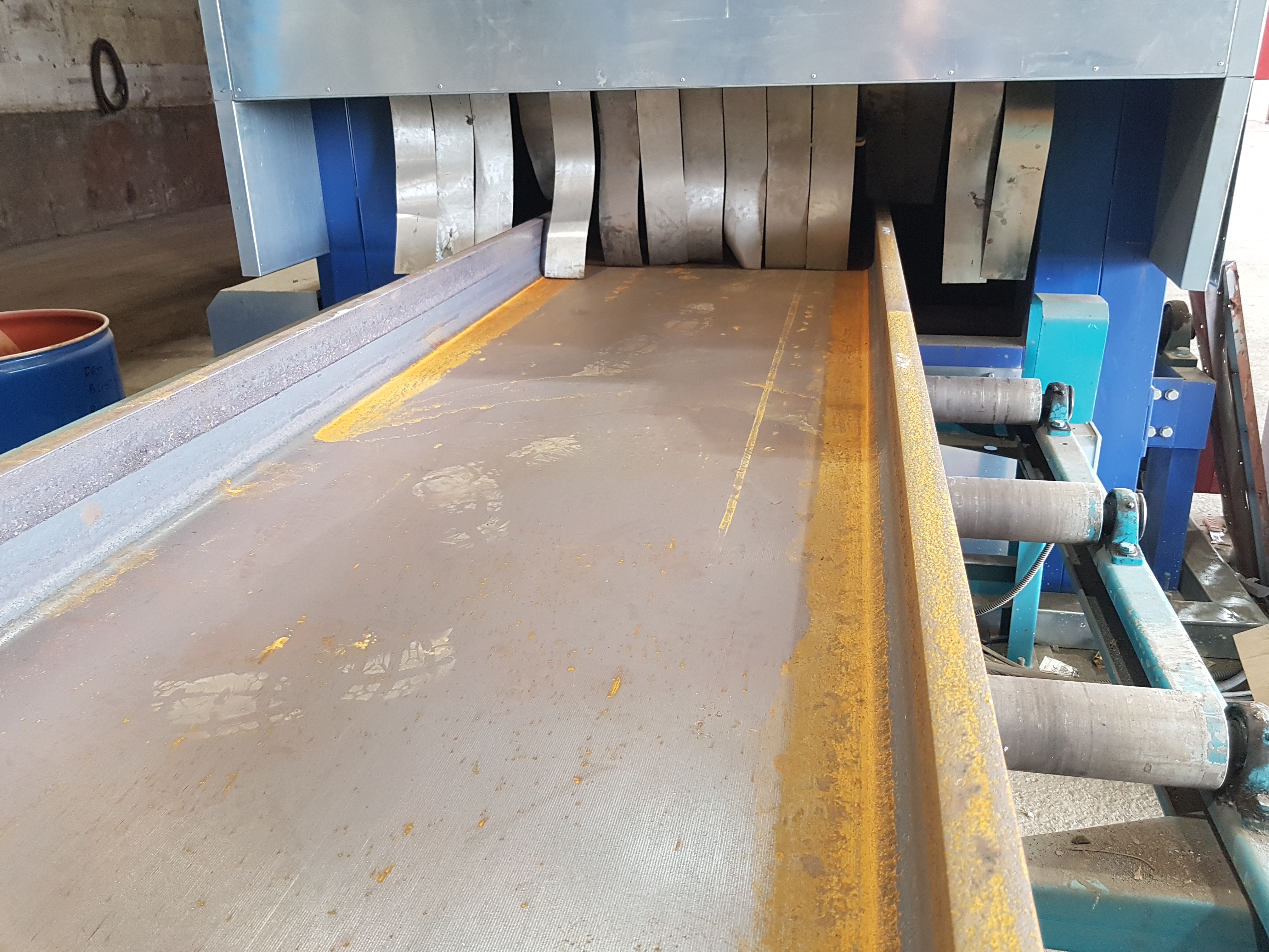 Extra wide structural steel shot blasting